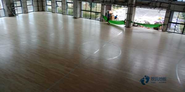 体育馆木地板怎样清洗1