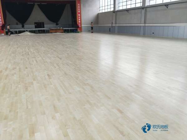 质量好体育场木地板施工方案2