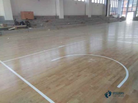 篮球场木地板的施工方案