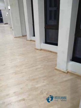 体育木地板篮球馆安装视