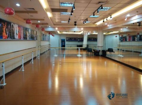 室内篮球馆木地板施工流程