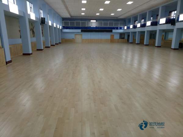 定做体育馆木地板哪种牌子好1