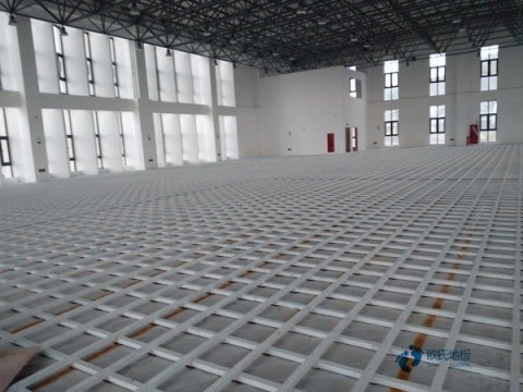 体育木地板翻新施工队