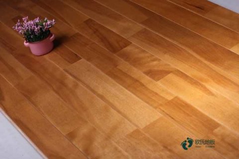 室内运动木地板翻新施工