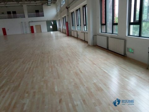 国产运动篮球木地板价格是多少