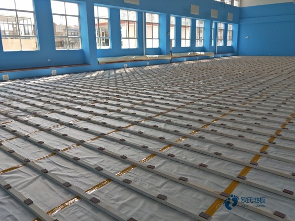 大学运动篮球木地板造价