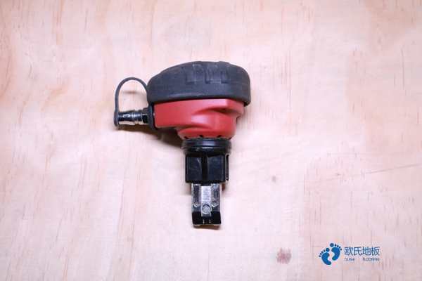 板式龙骨运动篮球木地板价格表